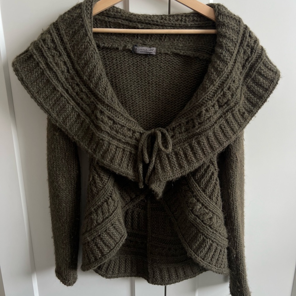Made in Italy size small Boutique sweater!